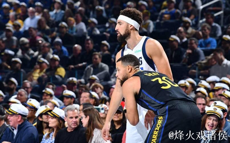 库里爆发砍下39分，汤普森对阵老东家贡献22分，勇士惊险击败独行侠
